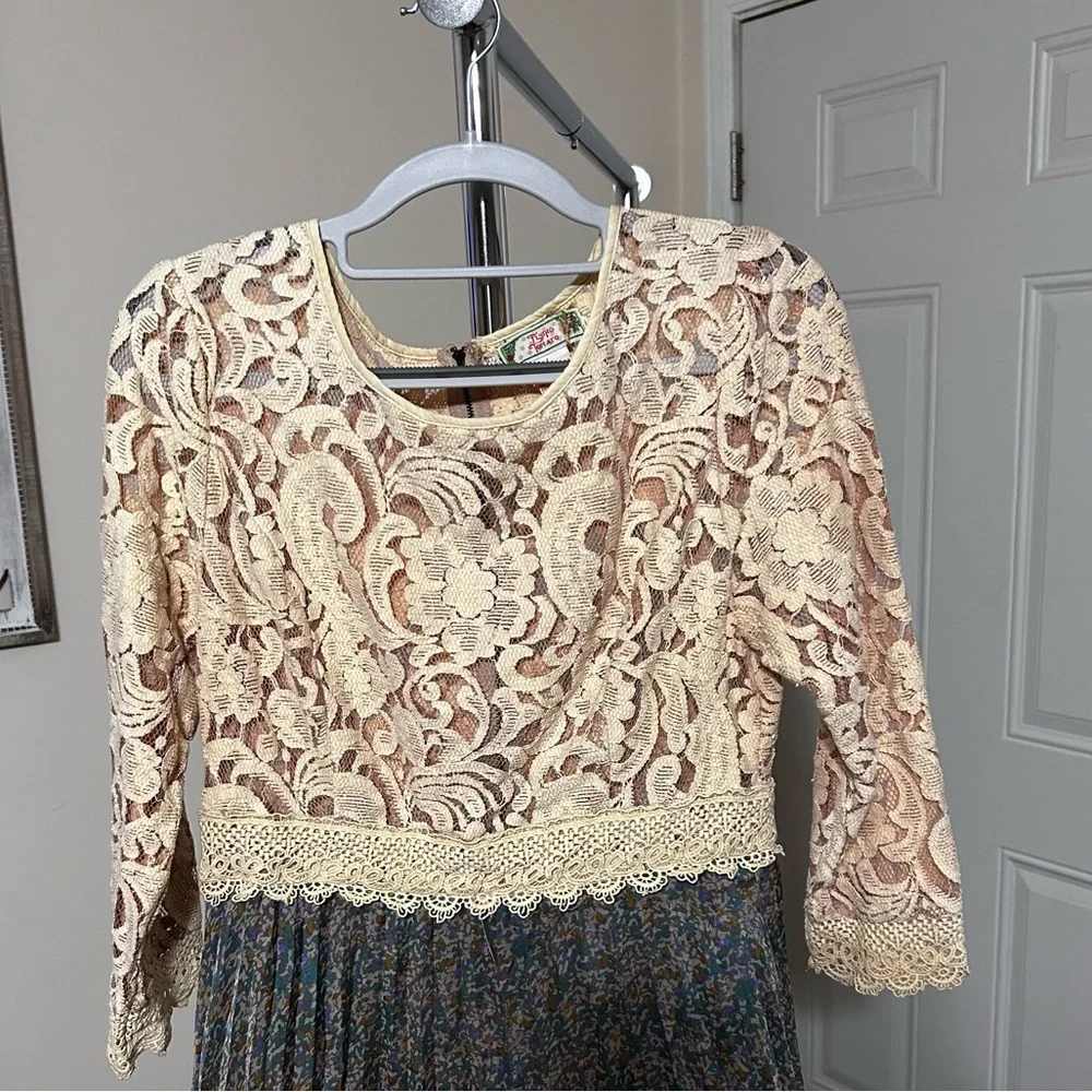 Flying Tomato Women’s Lace Dress 3/4‎ Sleeve Large Tan Cream Teal